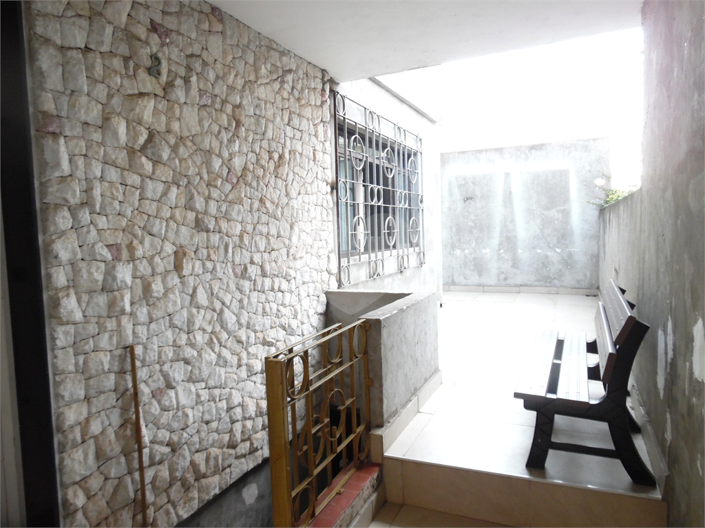 VENDE CASA DE 4 QUARTOS COM 2 SUÍTES, LAREIRA, 3 VAGAS DE GARAGEM NA VILA GUILHERME