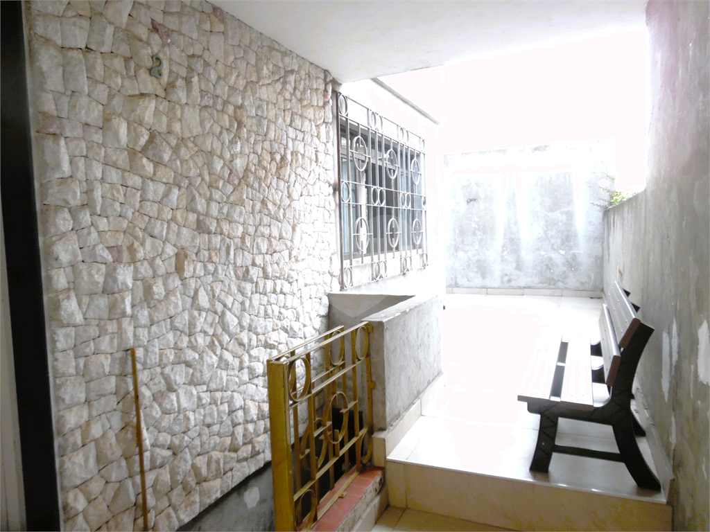 VENDE CASA DE 4 QUARTOS COM 2 SUÍTES, LAREIRA, 3 VAGAS DE GARAGEM NA VILA GUILHERME
