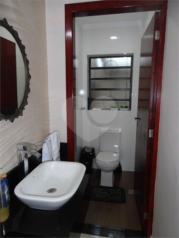 VENDE CASA DE 4 QUARTOS COM 2 SUÍTES, LAREIRA, 3 VAGAS DE GARAGEM NA VILA GUILHERME