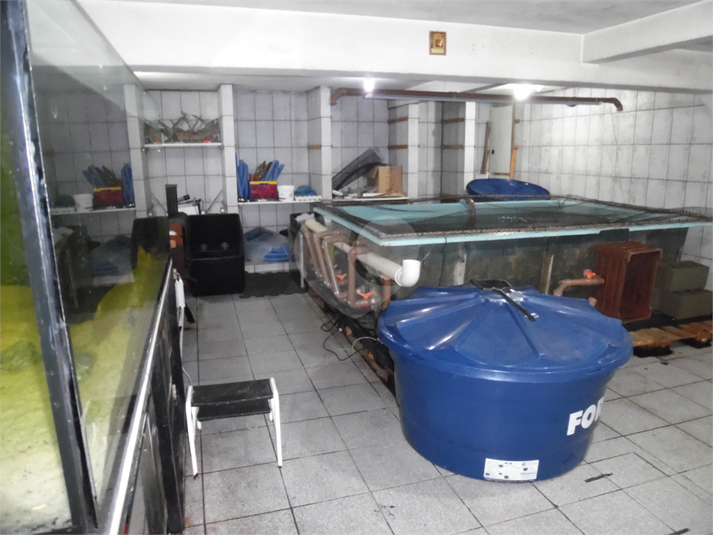 VENDE CASA DE 4 QUARTOS COM 2 SUÍTES, LAREIRA, 3 VAGAS DE GARAGEM NA VILA GUILHERME