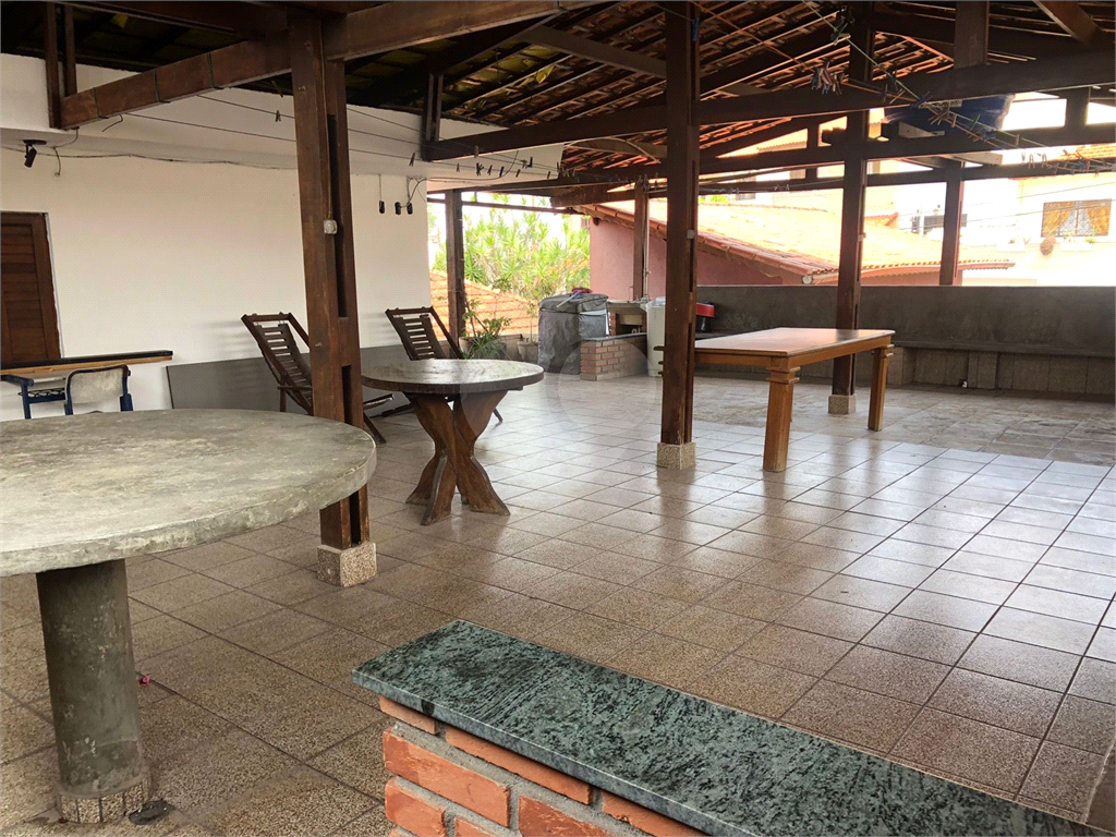 Casa à venda com 4 quartos, 212m² - Foto 19