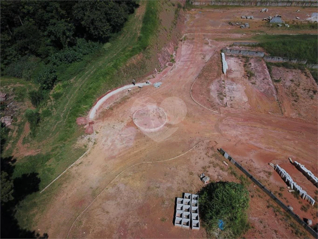 TERRENO em ANHANGUERA