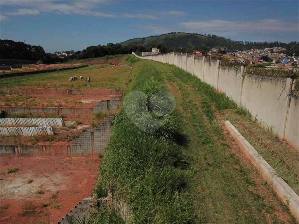 TERRENO em ANHANGUERA