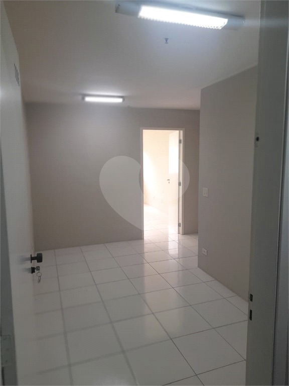 Escritório/Sala Comercial em Higienópolis.