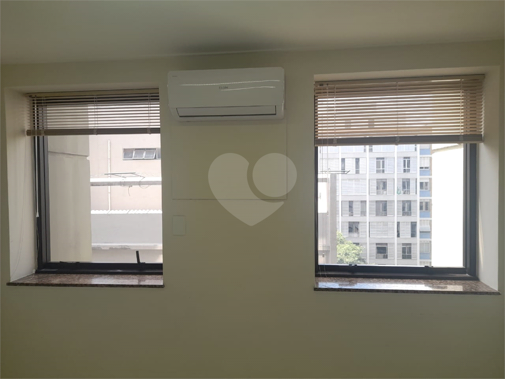 Escritório/Sala Comercial em Higienópolis.