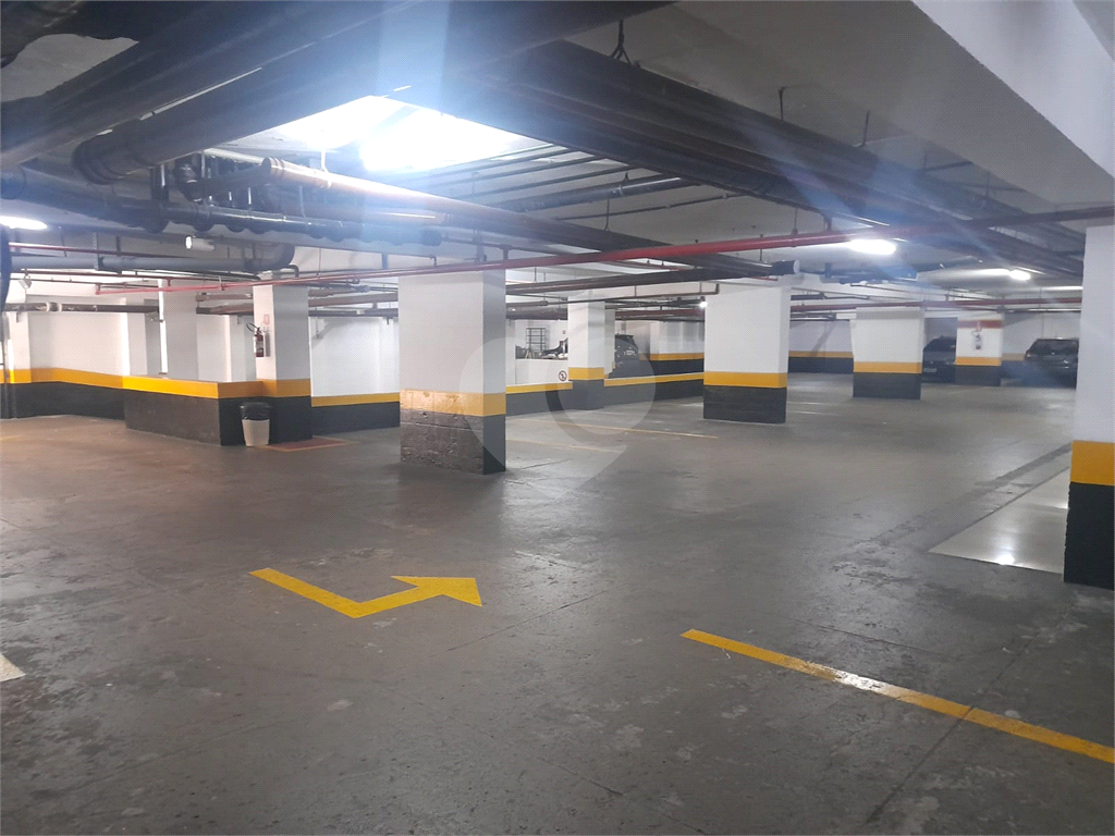 Escritório/Sala Comercial em Higienópolis.