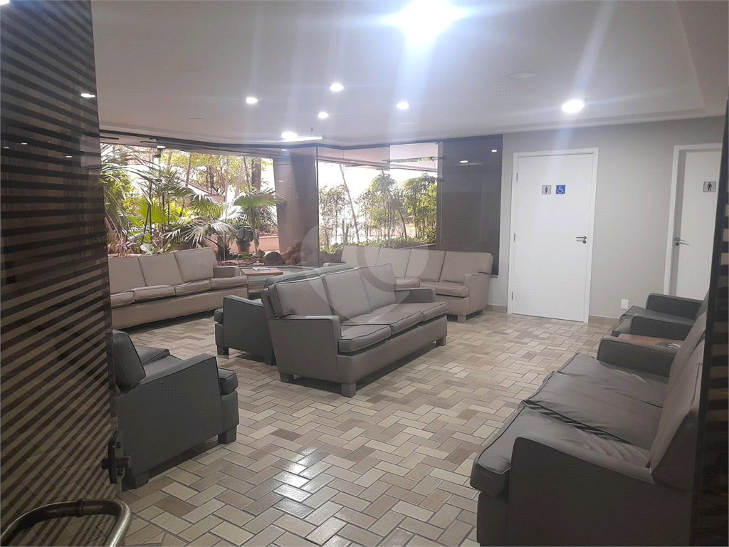 Escritório/Sala Comercial em Higienópolis.