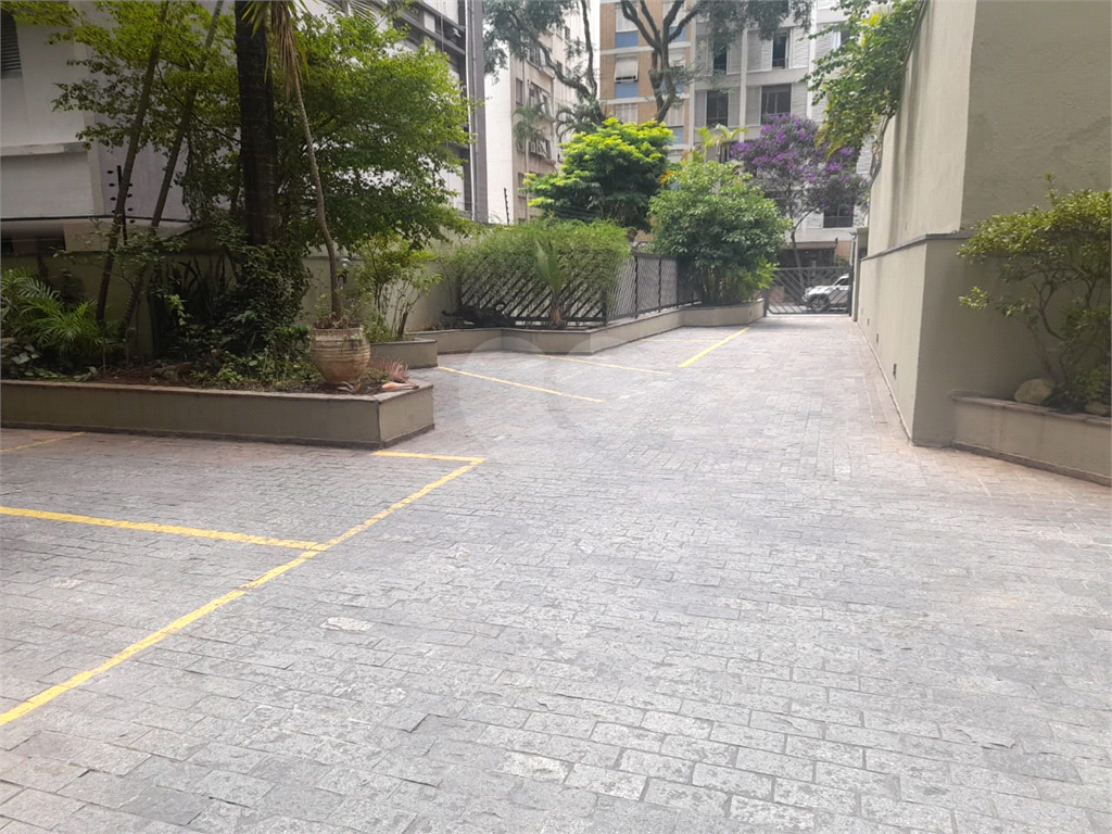 Escritório/Sala Comercial em Higienópolis.