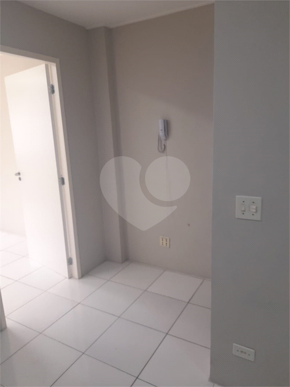 Escritório/Sala Comercial em Higienópolis.