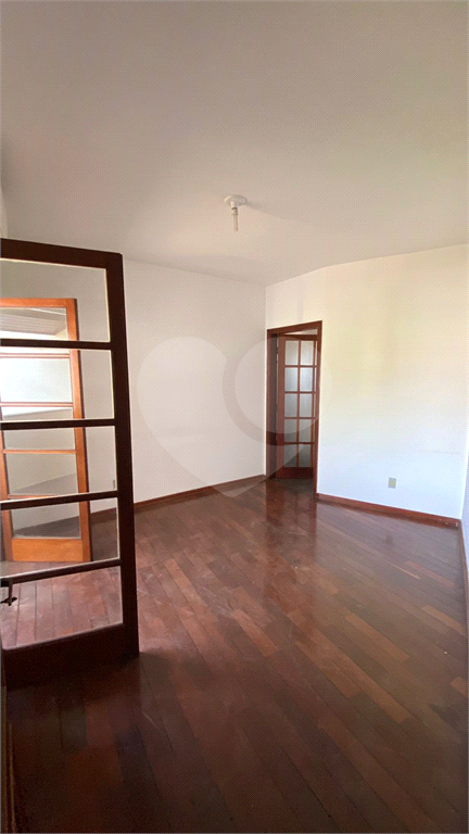 Casa à venda com 5 quartos, 174m² - Foto 3