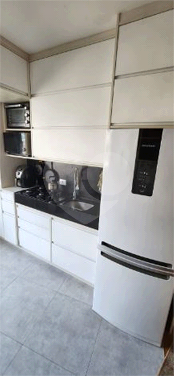 APARTAMENTO em CENTRO