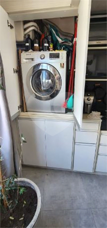 APARTAMENTO em CENTRO