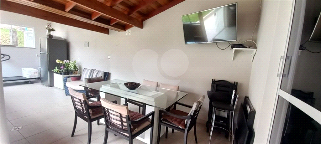 Casa de Condomínio à venda com 4 quartos, 223m² - Foto 24