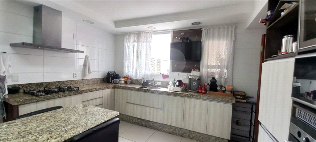 Casa de Condomínio à venda com 4 quartos, 223m² - Foto 30