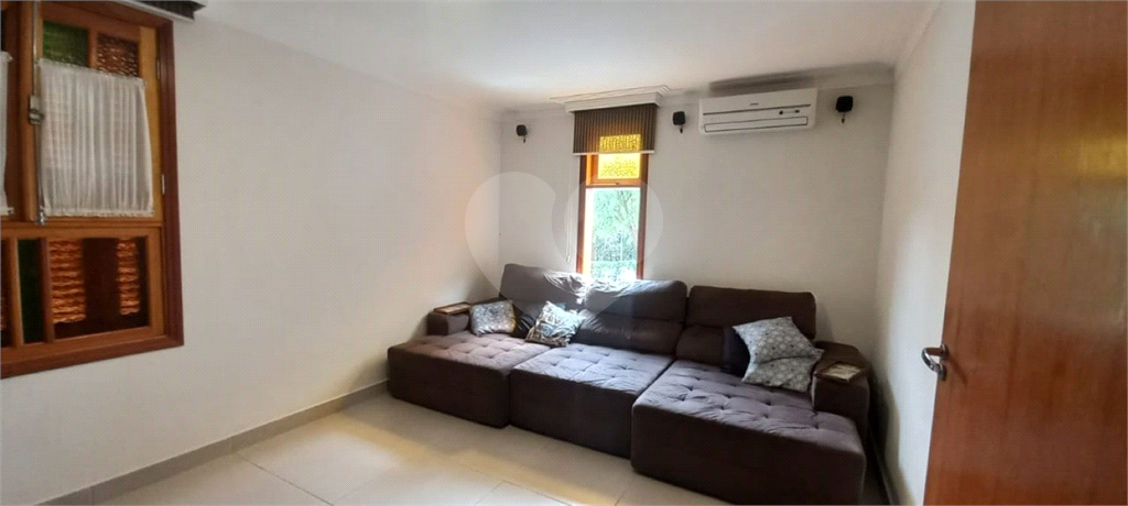 Casa de Condomínio à venda com 4 quartos, 223m² - Foto 7
