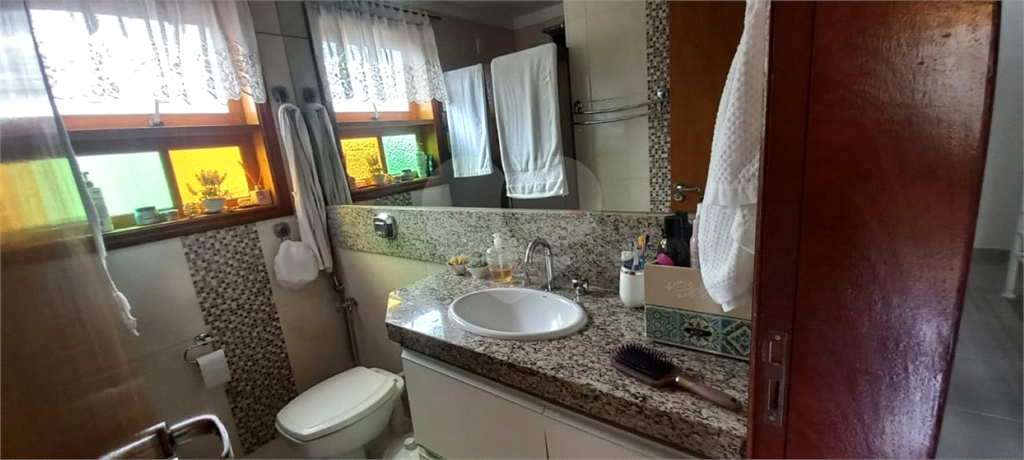 Casa de Condomínio à venda com 4 quartos, 223m² - Foto 15