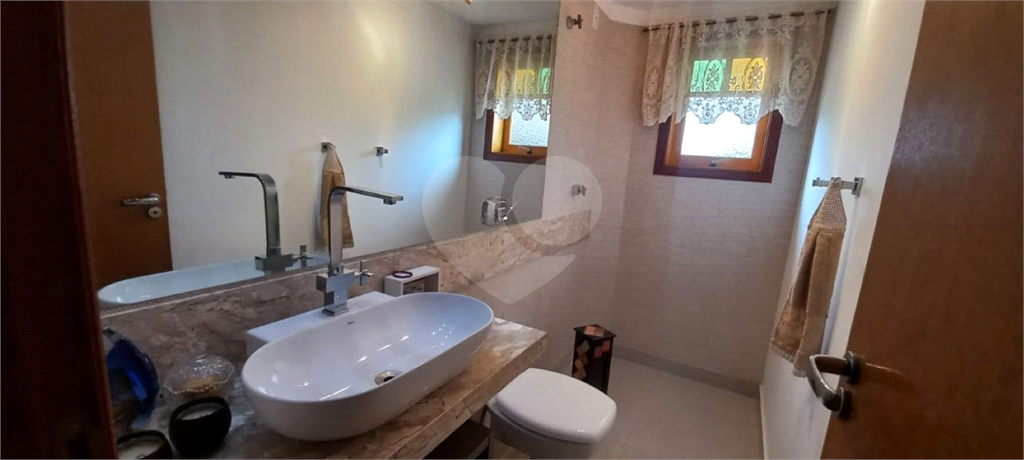 Casa de Condomínio à venda com 4 quartos, 223m² - Foto 13