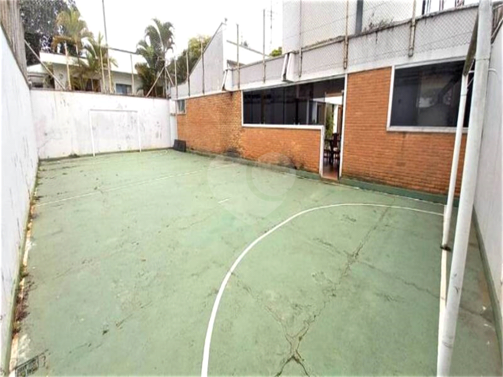 Casa à venda com 4 quartos, 600m² - Foto 7