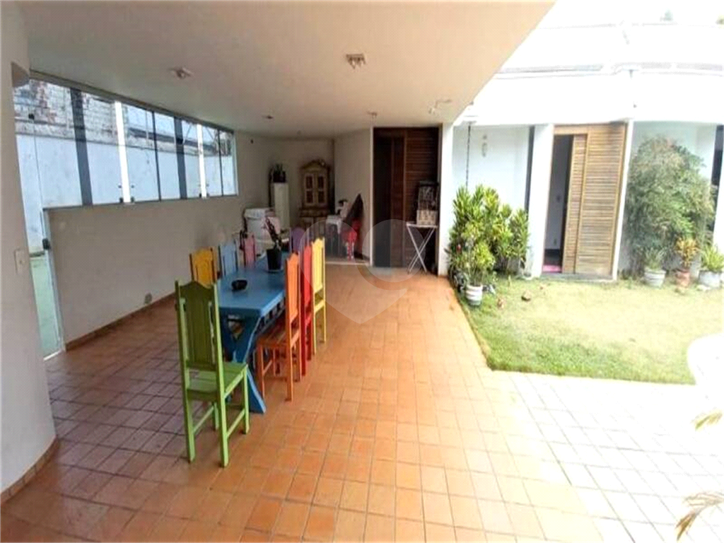 Casa à venda com 4 quartos, 600m² - Foto 4