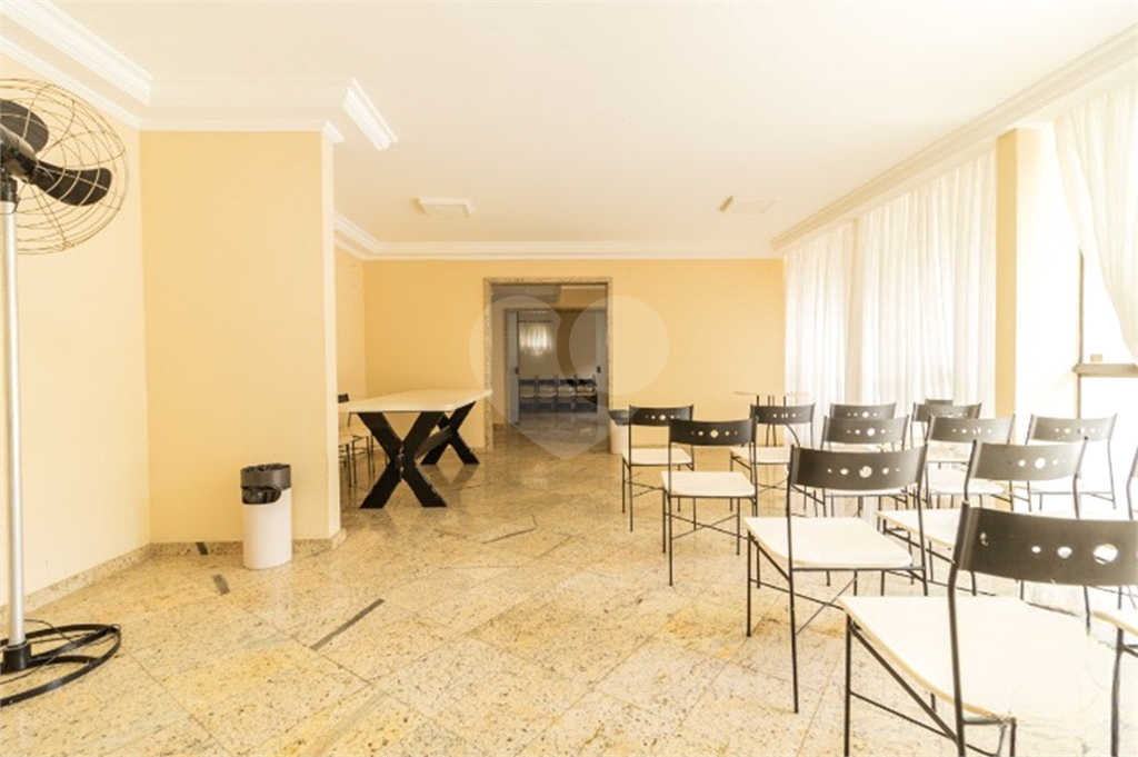 Apartamento à venda com 3 quartos, 90m² - Foto 12