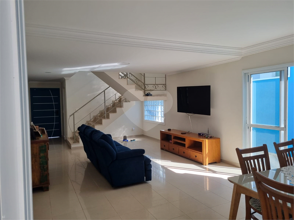 Casa de Condomínio à venda com 3 quartos, 252m² - Foto 3