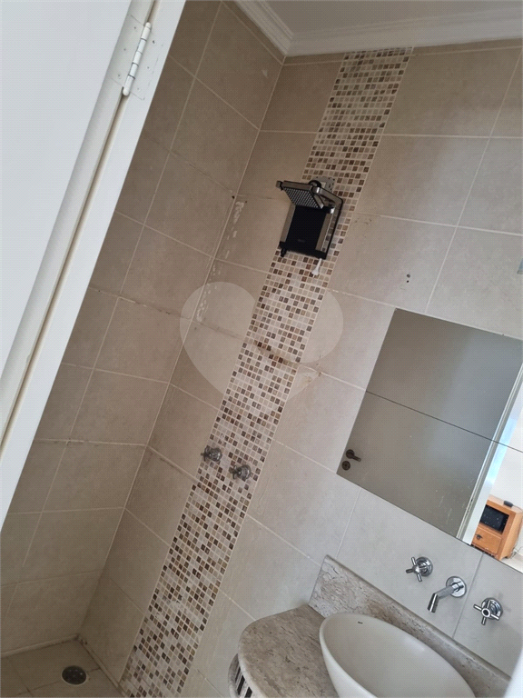 Casa de Condomínio à venda com 3 quartos, 252m² - Foto 17