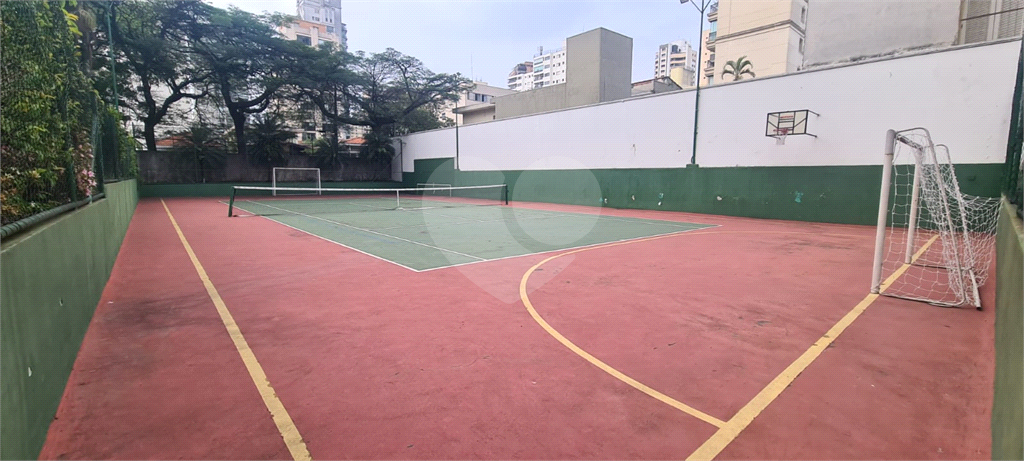 APARTAMENTO em MOEMA