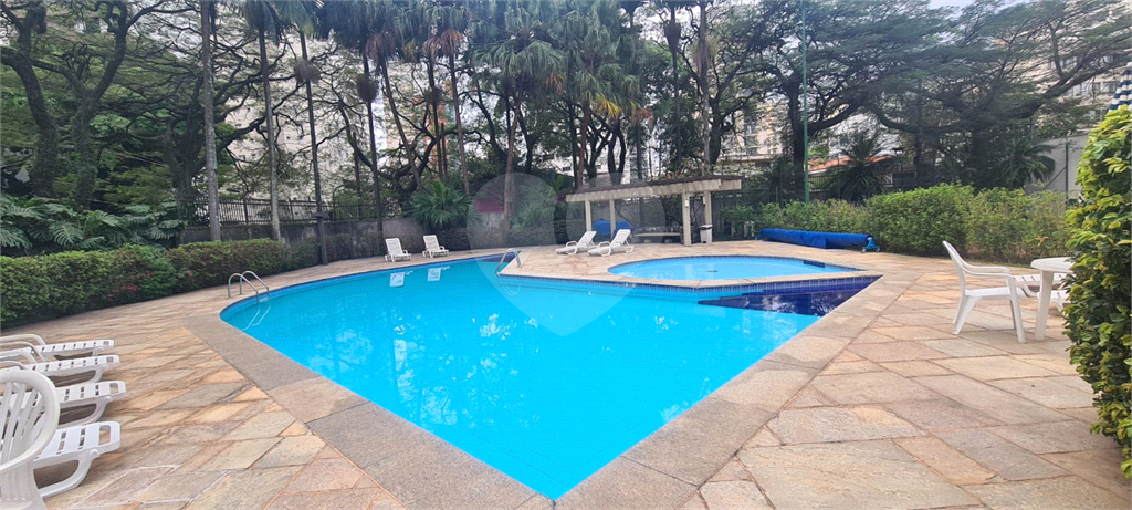 APARTAMENTO em MOEMA