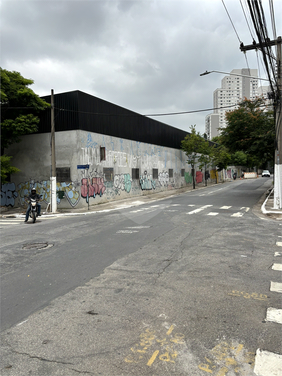 GALPÃO DE 3000M² NO CAMBUCI