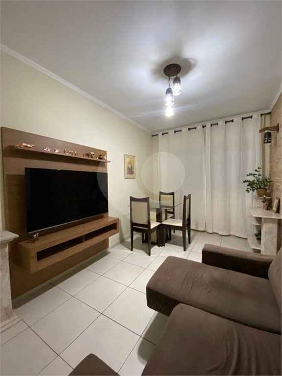 APARTAMENTO em PAULICÉIA
