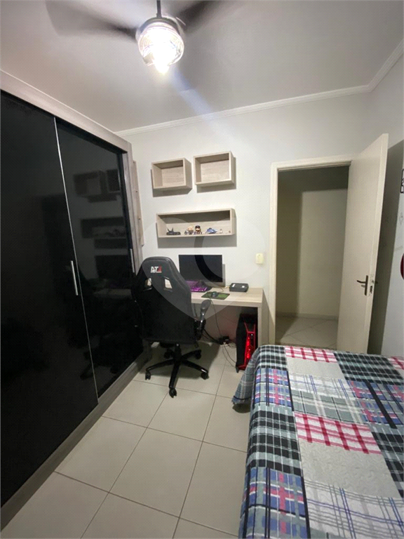 APARTAMENTO em PAULICÉIA