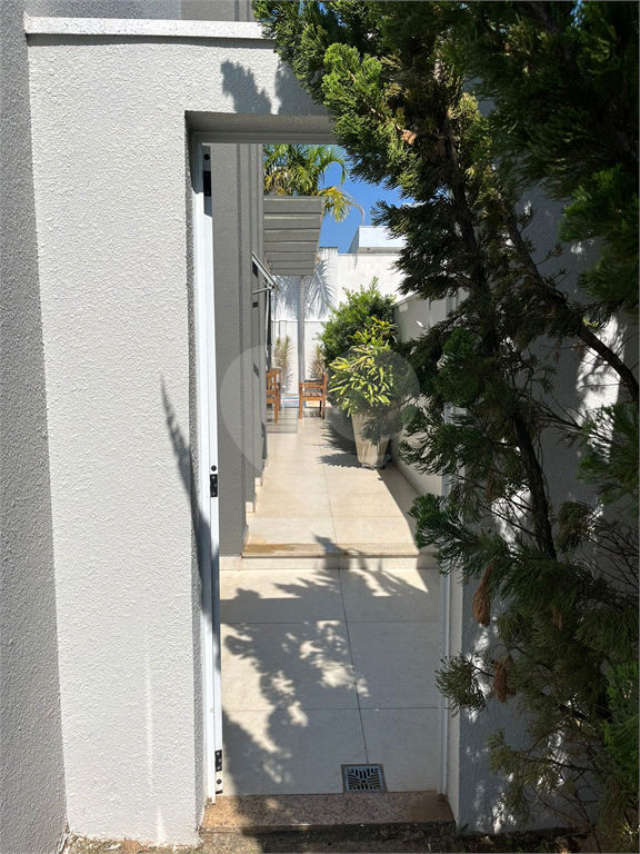 Casa de Condomínio à venda com 3 quartos, 219m² - Foto 33