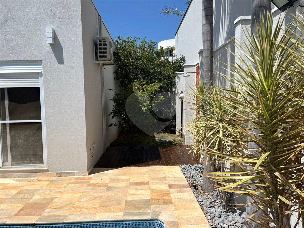 Casa de Condomínio à venda com 3 quartos, 219m² - Foto 15