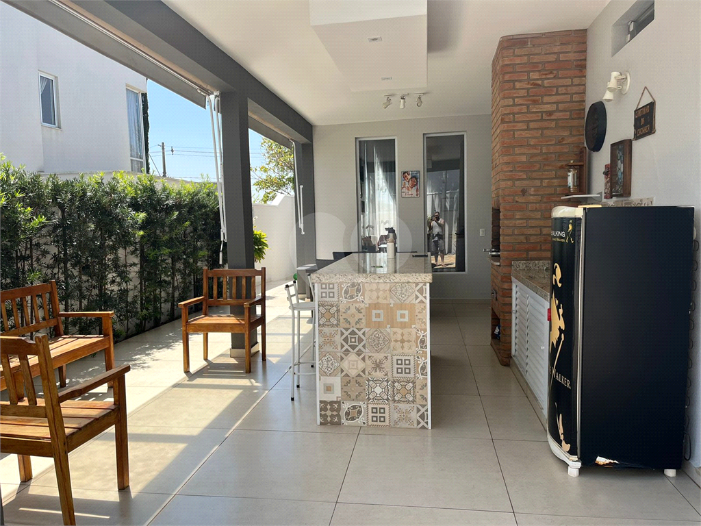 Casa de Condomínio à venda com 3 quartos, 219m² - Foto 11