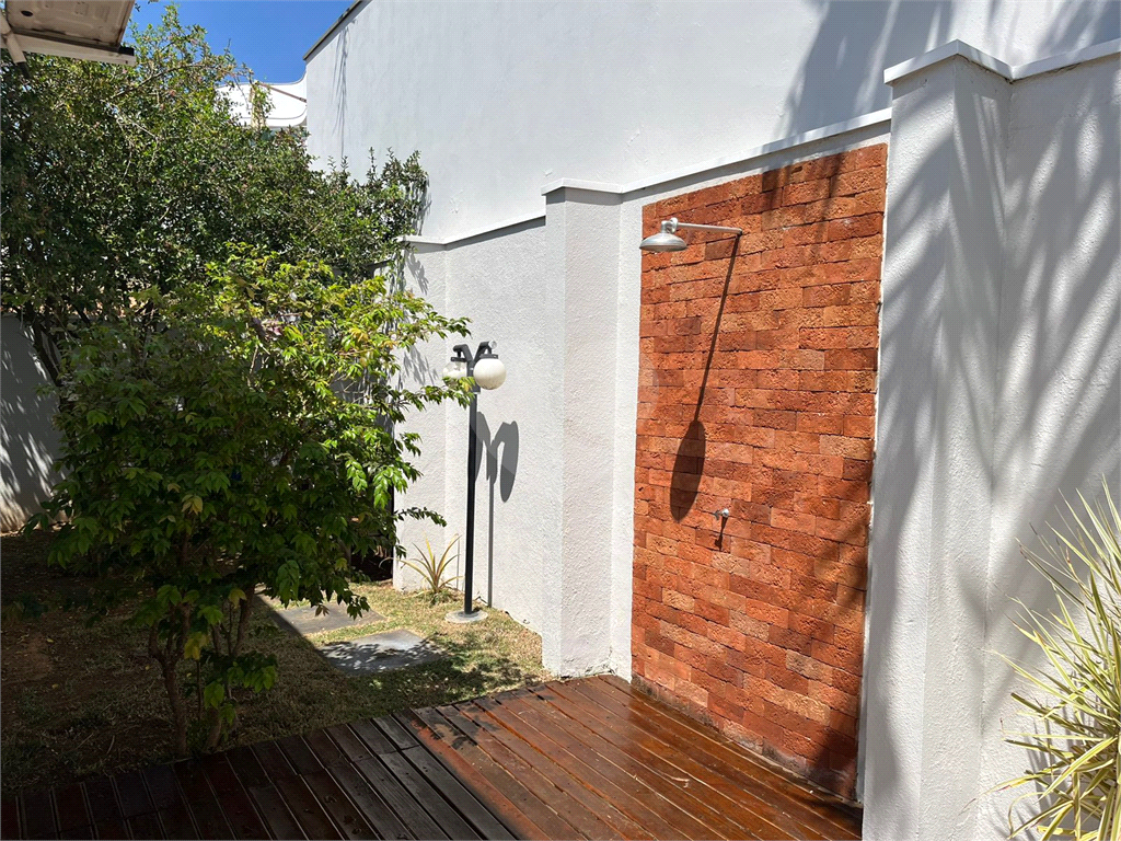 Casa de Condomínio à venda com 3 quartos, 219m² - Foto 13