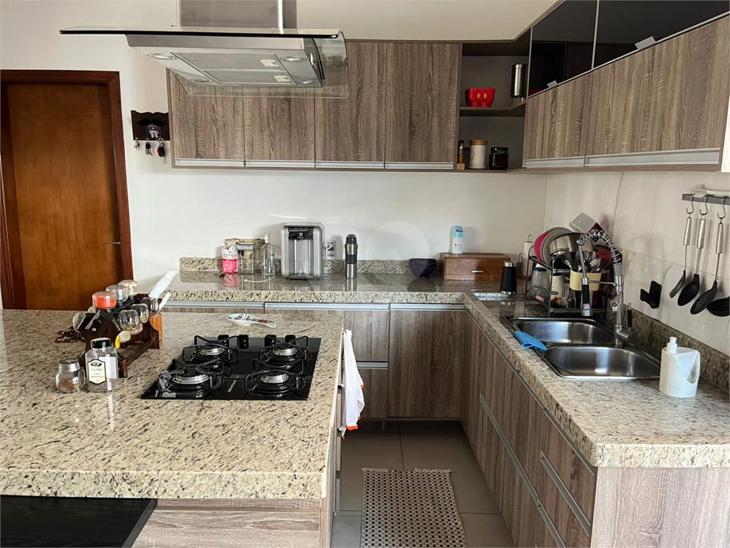 Casa de Condomínio à venda com 3 quartos, 219m² - Foto 45