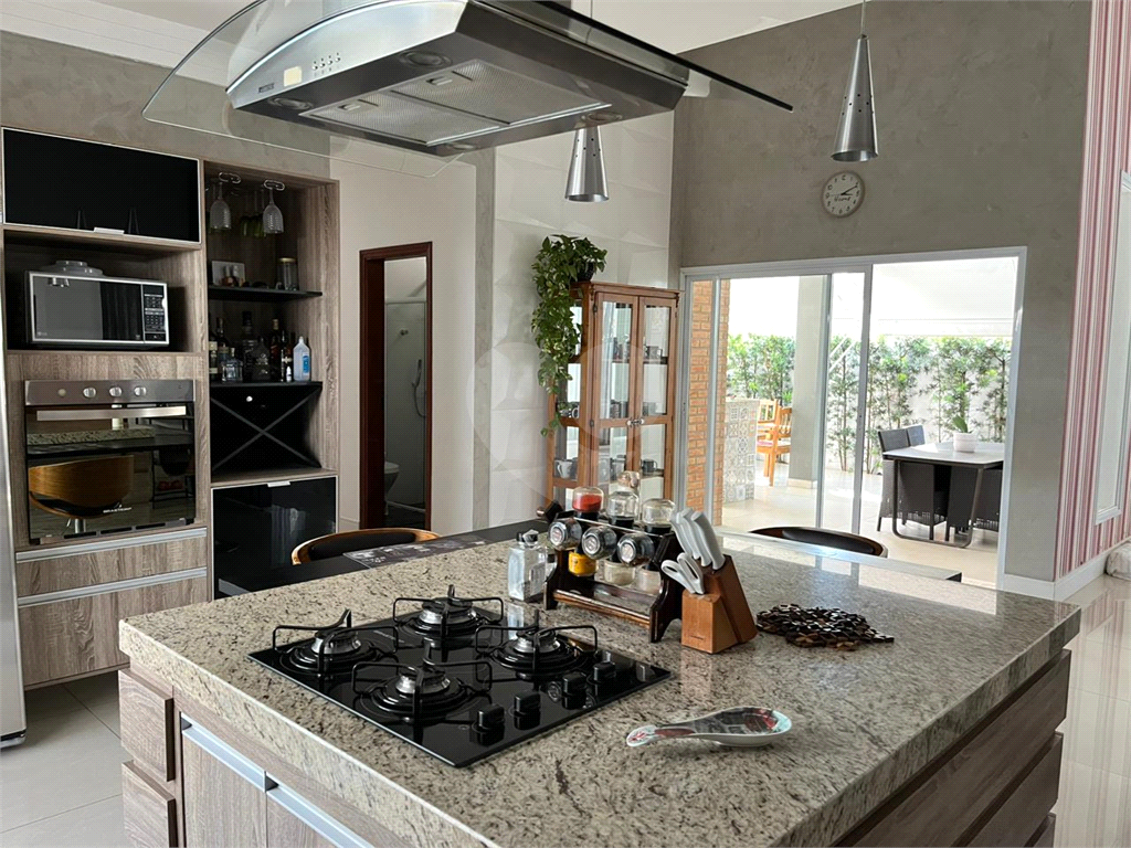 Casa de Condomínio à venda com 3 quartos, 219m² - Foto 40