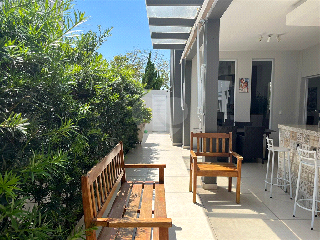 Casa de Condomínio à venda com 3 quartos, 219m² - Foto 14