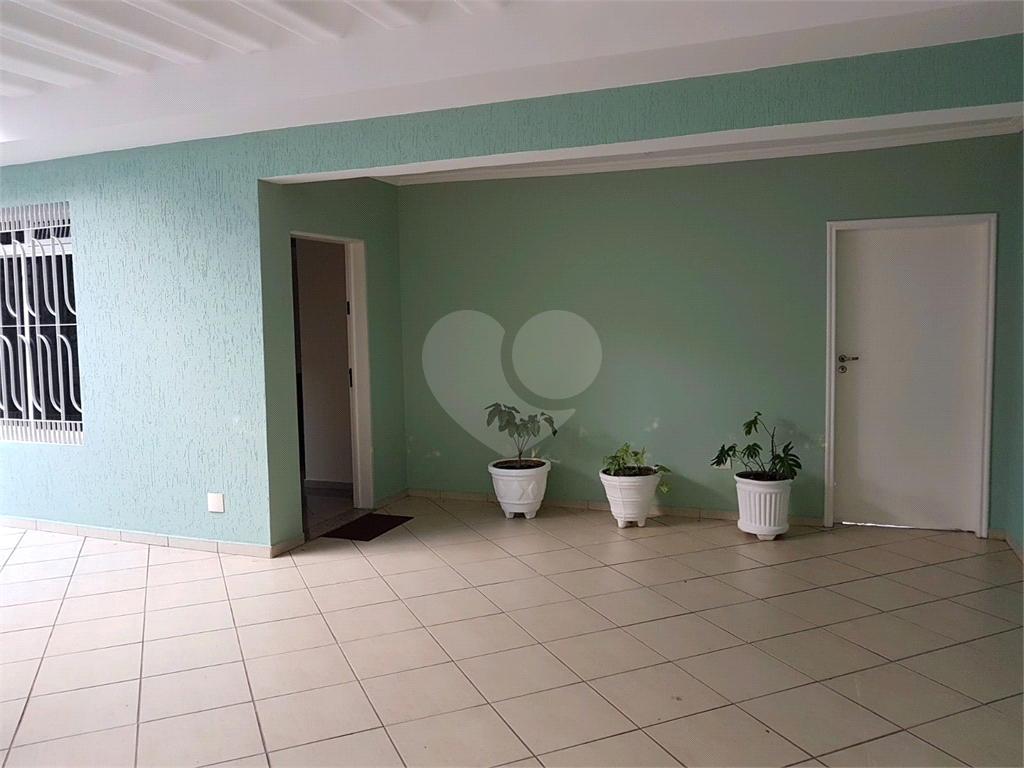 Casa a Venda em SBC-250 m2-3 dormitórios