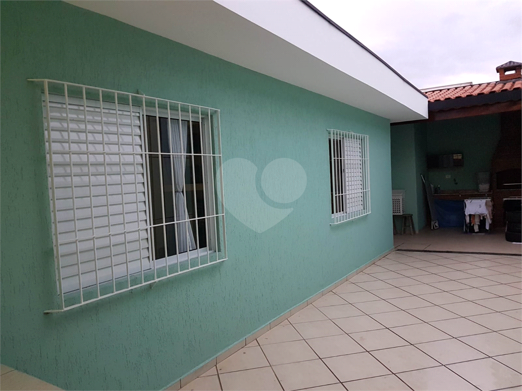 Casa a Venda em SBC-250 m2-3 dormitórios