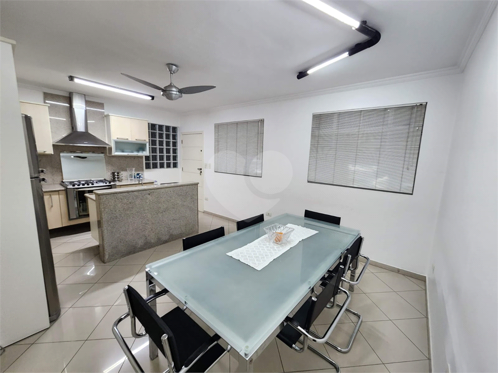 Casa a Venda em SBC-250 m2-3 dormitórios