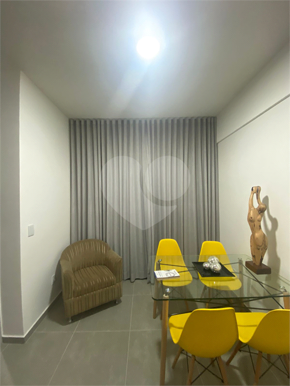 Apartamento à venda com 2 quartos, 57m² - Foto 9