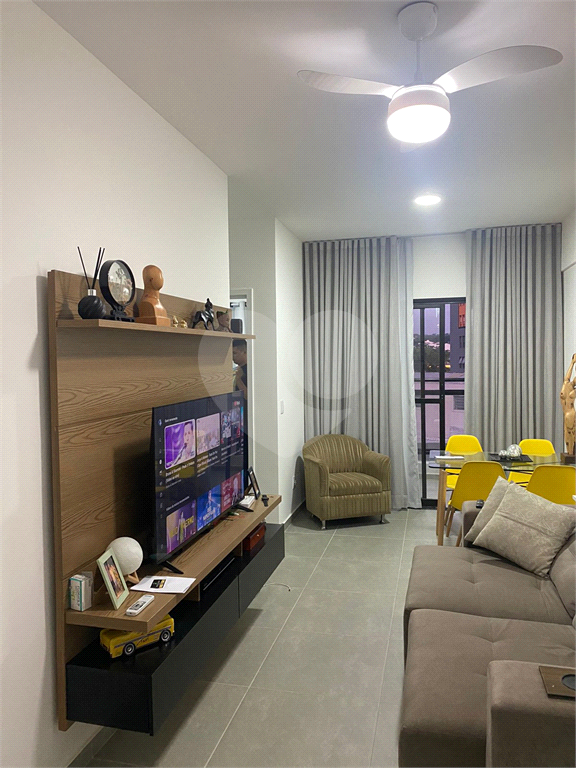 Apartamento à venda com 2 quartos, 57m² - Foto 15