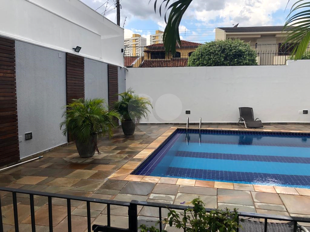 Apartamento à venda com 3 quartos, 140m² - Foto 2