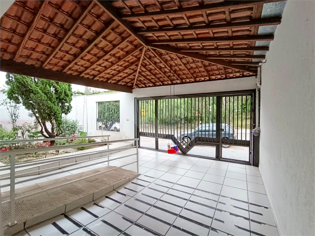 Casa à venda com 3 quartos, 239m² - Foto 32