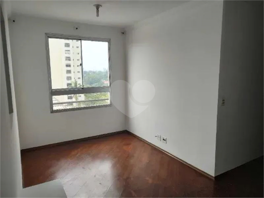 APARTAMENTO NO MORUMBI 