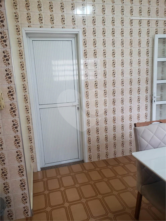 Comercial em Avenida com renda