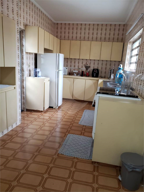 Comercial em Avenida com renda