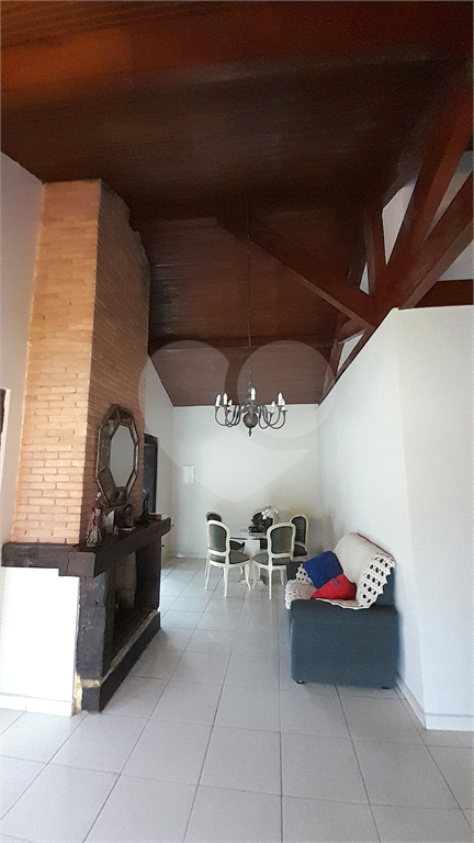 Casa à venda com 3 quartos, 257m² - Foto 8