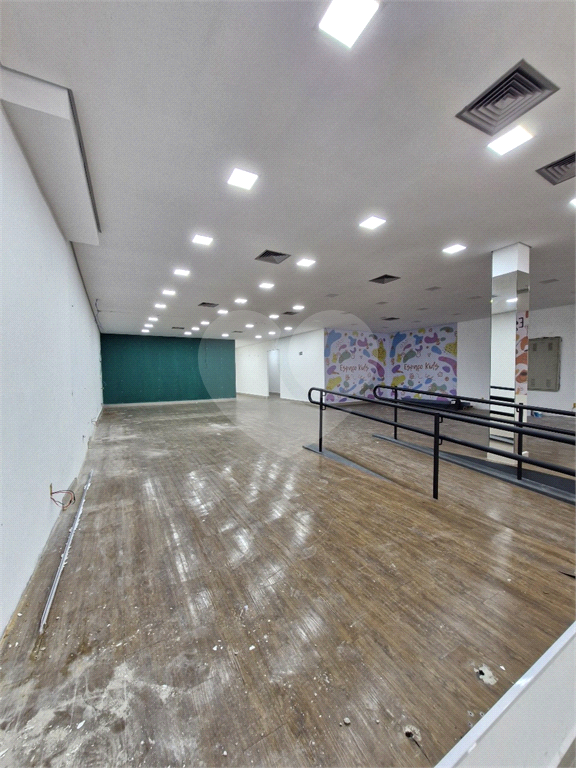 PRÉDIO  COMERCIAL DE 3 ANDARES EM PINHEIROS PRÓXIMO A FARIA LIMA  - SUPER REFORMADO